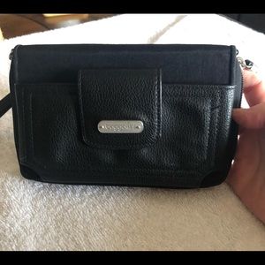 Baggallini Hudson clutch/cellphone case